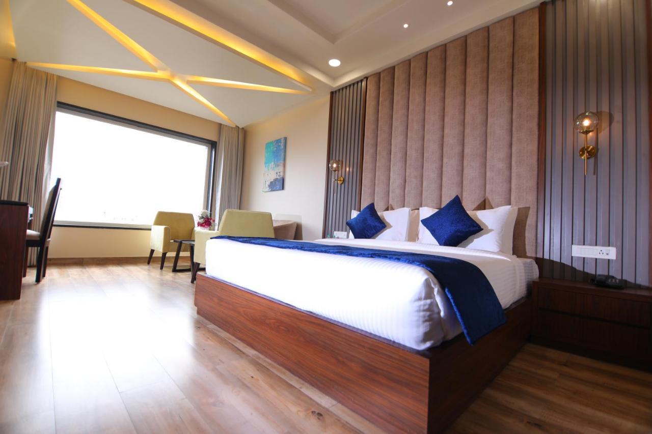 The Forest Hill Hotel Haridwār Buitenkant foto
